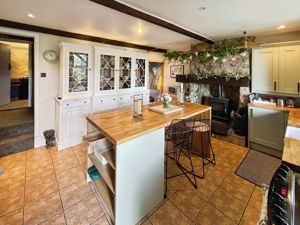 Kitchen- click for photo gallery